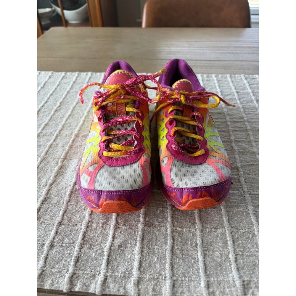 Women's ASICS Gel-Noosa Tri 9 running shoes sz 6